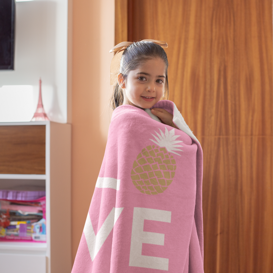 Pineapple Love Plush Blanket (Bubblegum Pink) - Happy Pineapple Co.